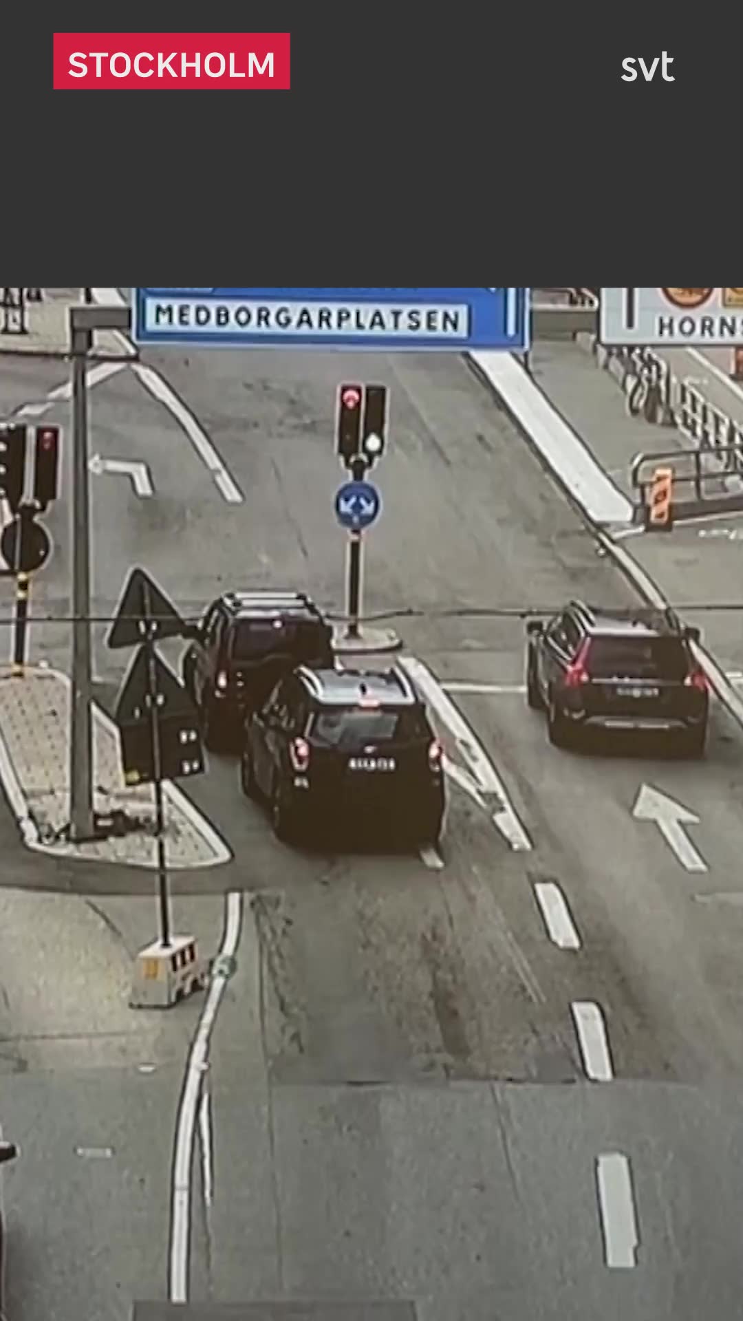 Här kraschar polisen
in i bilist – åtalas